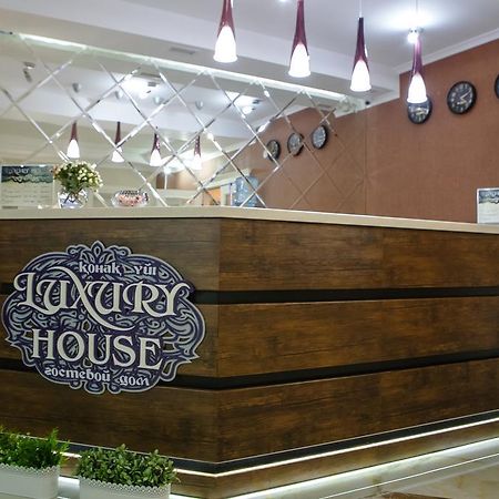 Luxury House 호텔 쉼켄트 외부 사진