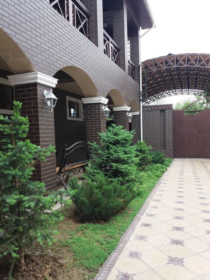 Luxury House 호텔 쉼켄트 외부 사진