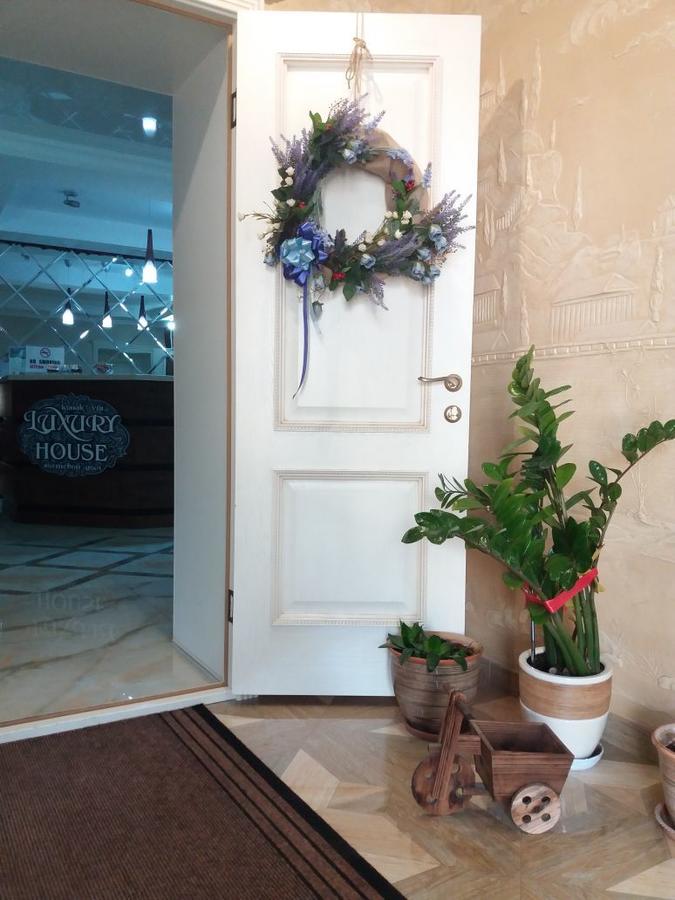 Luxury House 호텔 쉼켄트 외부 사진